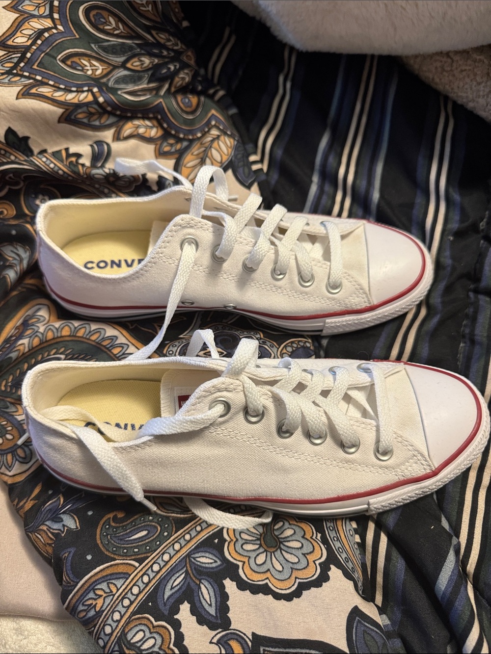 Unisex Converse White Low-Top Canvas Sneakers with Red Stripe